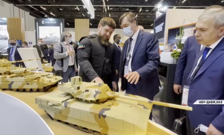 Рамзан Кадыров посетил оборонно-промышленную выставку IDEX-2021 в ОАЭ