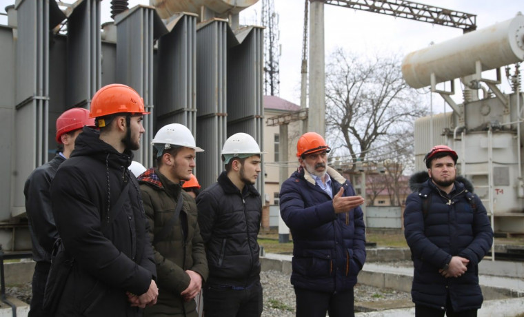 Более 100 студентов ЧР  проходят практику на энергообъектах АО «Чеченэнерго»    