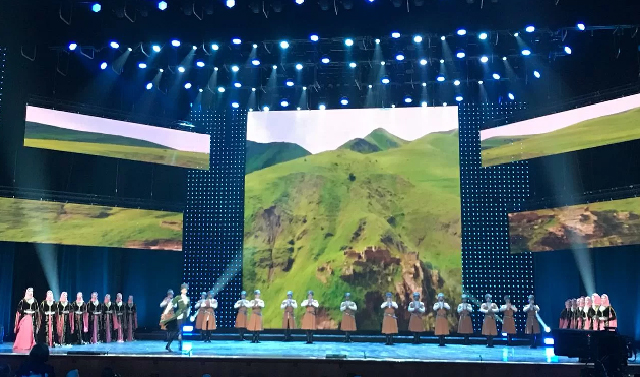 Ансамбль «Нохчо» впервые выступил на сцене Кремлёвского дворца 