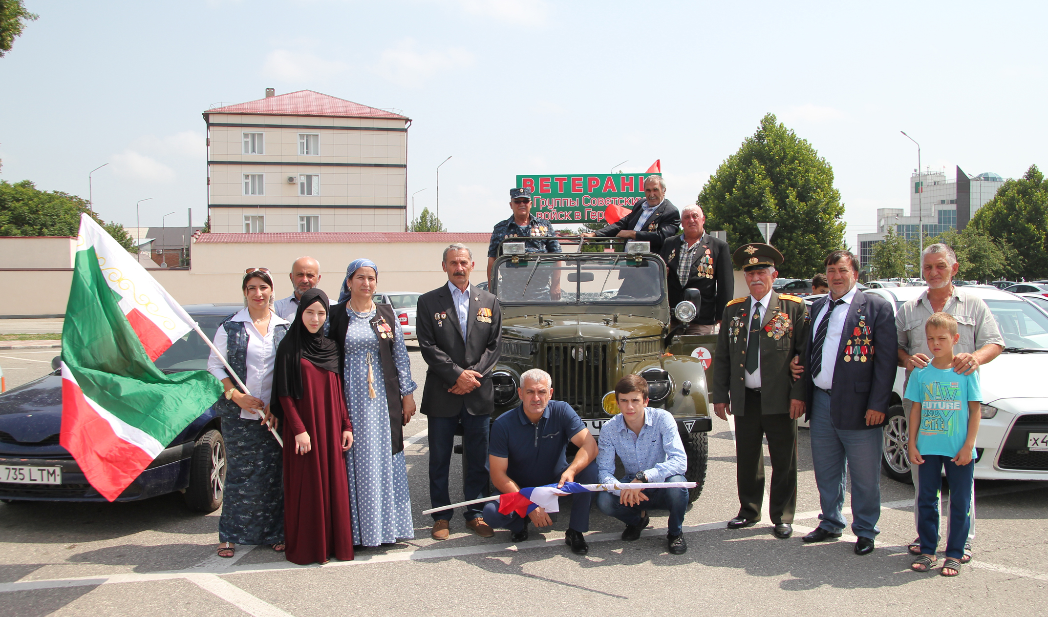В Грозном стартовал автопробег в честь 100-летнего юбилея Арби Мамакаева