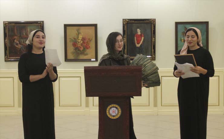 В Грозном открылась персональная выставка художницы Аси Гортиковой