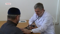 Представители власти прошли медосмотр 