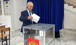 Депутаты Парламента ЧР проголосовали на выборах, оценив высокий уровень организации процесса