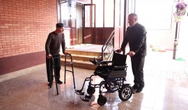 РОФ им. А.-Х. Кадырова закупил инвалидные коляски для жителей ЧР
