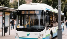 В Грозном с 1 августа проезд в автобусах станет дешевле при оплате смартфоном