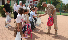 Росгвардейцы в ЧР присоединились к Всероссийской акции «Собери ребенка в школу»