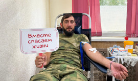 Росгвардейцы поддержали Всероссийскую донорскую акцию в Гудермесе