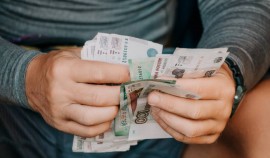 В Чеченской Республике самый высокий спрос на наличные среди российских регионов| грозный, чгтрк