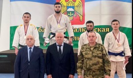 Сотрудник Росгвардии из Чеченской Республики завоевал золото на окружном чемпионате по дзюдо