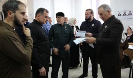 Руслан Лечхаджиев проголосовал на выборах в ЧР и оценил высокий уровень организации процесса