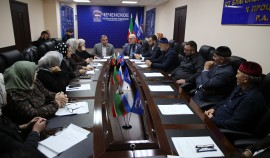 В Чеченской Республике обсудили развитие отделений «Единой России» и реализацию Народной программы| грозный, чгтрк