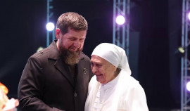 Рамзан Кадыров принял участие в торжественной церемонии, посвященной Международному дню учителя