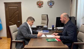 Иса Тумхаджиев провёл рабочую встречу с руководителем ФДА Романом Новиковым