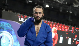 Самбист из ЧР стал первым в истории семикратным чемпионом мира по боевому самбо
