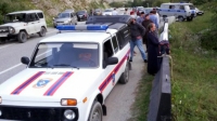 Чеченские спасатели вытащили мужчину, упавшего в 70-метровую пропасть