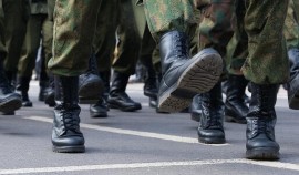 Свыше 400 тысяч человек заключили контракты с ВС России в 2025 году