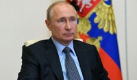 Владимир Путин поручил продлить до конца лета выплаты медикам за борьбу с COVID-19 
