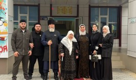 Салахь-Хаджи Межиев вместе с членами своей семьи принял участие в голосовании