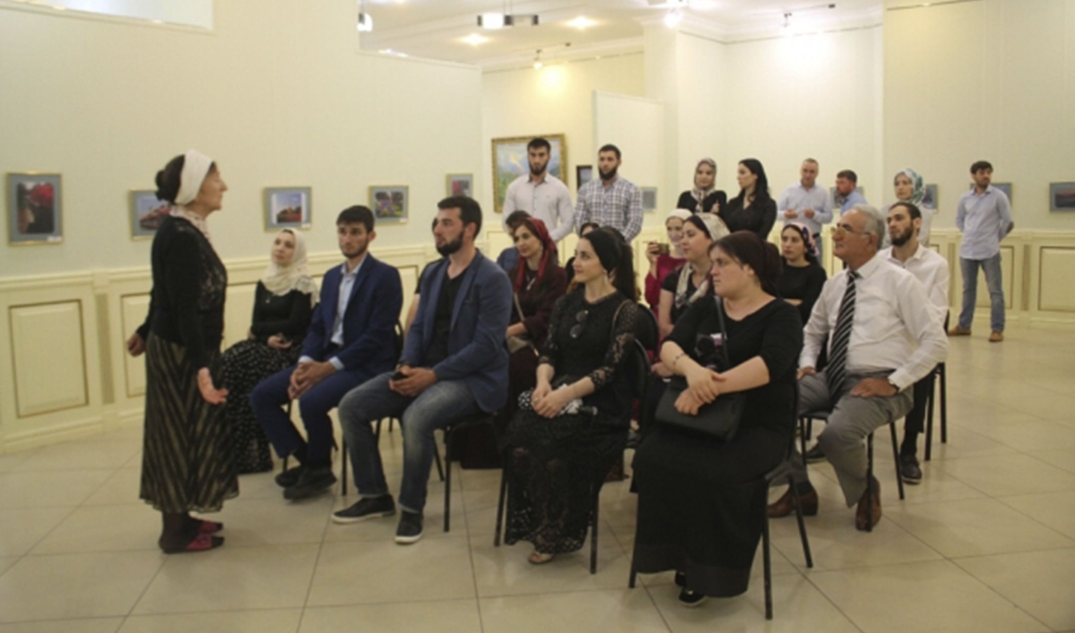 В Грозном открылась персональная выставка фотографа Валида Саракаева