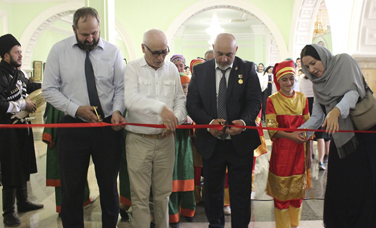 Этнографическая выставка аварцев «Ирс» открылась в Грозном