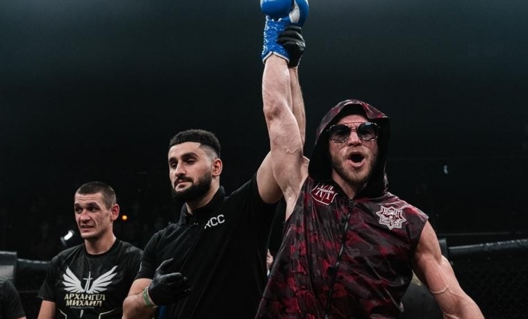 Боец РСК "Ахмат" Арби Эмиев успешно дебютировал в смешанных единоборствах