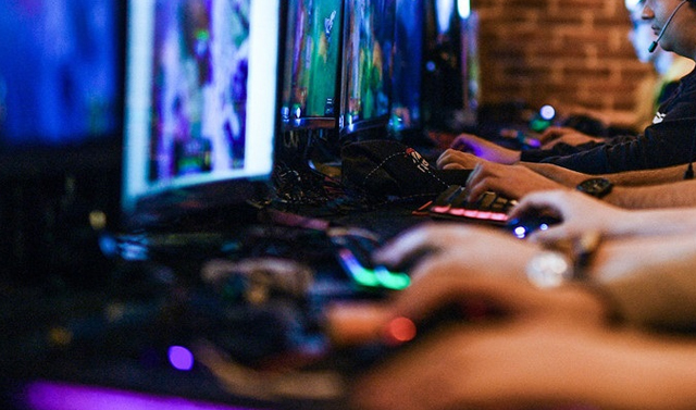 Институт развития интернета предложил ввести в школьную программу уроки по киберспорту 