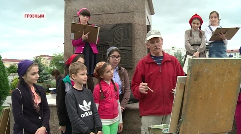 В Грозном прошел масштабный мастер-класс для учащихся художественных школ