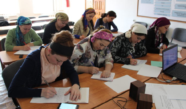 В Чечне начались курсы повышения квалификации для учителей начальной школы