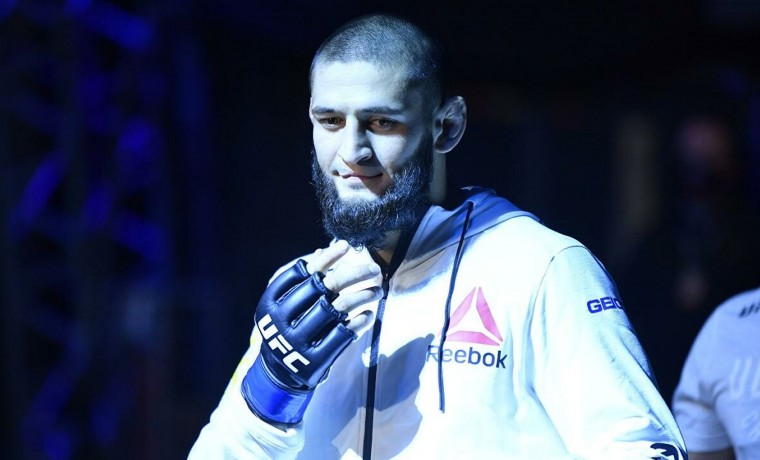 Бой Чимаева с Леоном Эдвардсом перенесли в третий раз