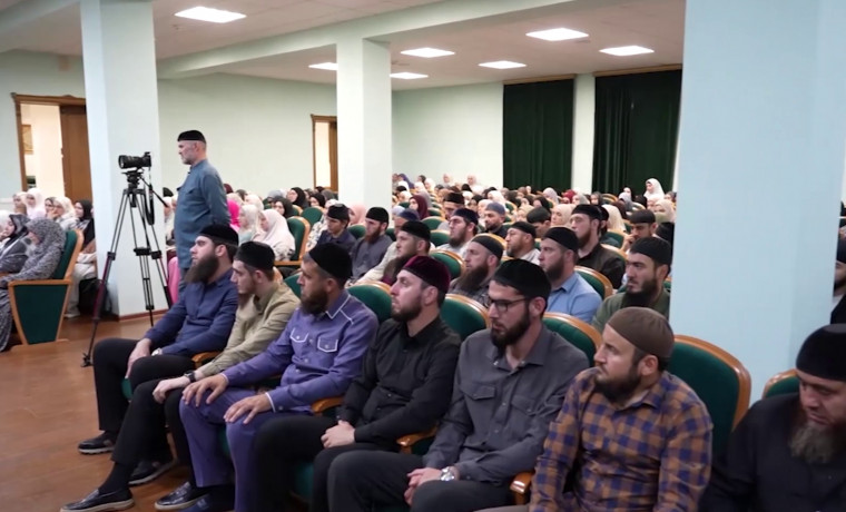 220 преподавателей Священного Корана получили сертификаты в Чеченской Республике