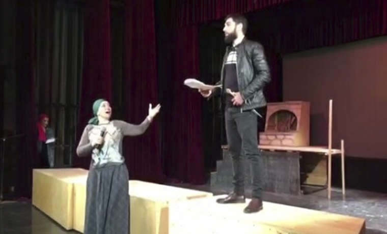 Театр Нурадилова готовит премьеру спектакля «Кузня жизни» (Дахаран пхьалг1а)