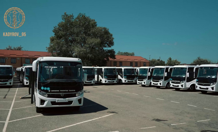 В автопарк Грозного поступило 75 единиц новых автобусов марки ПАЗ Вектор Некст