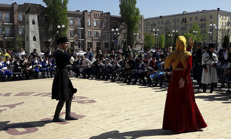 В Грозном проходит третий отборочный тур Республиканского фестиваля парного танца &quot;Нохчийн хелхар&quot; 