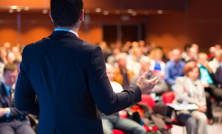 Преподаватели Образовательного Центра «RISE» выступили спикерами на «PRO-английский»