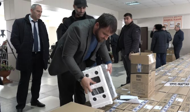 В школах Урус-Мартановского района обновили компьютерные классы