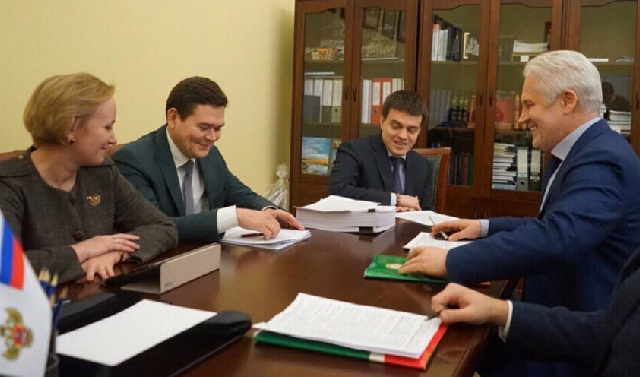 Премьер Чечни встретился с министром науки и высшего образования РФ 