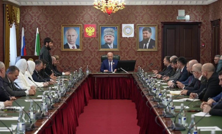 Уровень безработицы в ЧР снизился до 3,2 % — итоги совещания под руководством Усмана Баширова