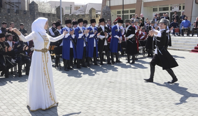 Республиканский фестиваль-конкурс &quot;Нохчийн хелхар-2019&quot; стартовал в Чечне