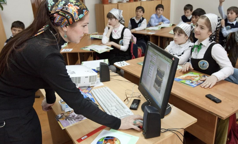 Учителя Грозного примут участие во Всероссийском профессиональном конкурсе педагогов