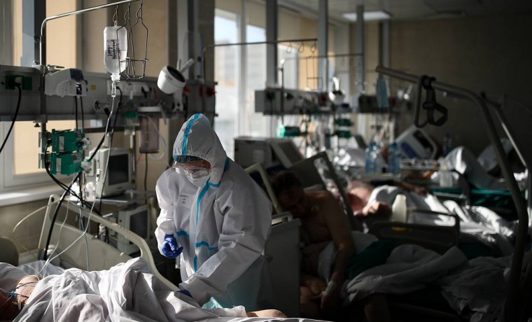 За сутки в России выявили 24 715 случаев заражения коронавирусом