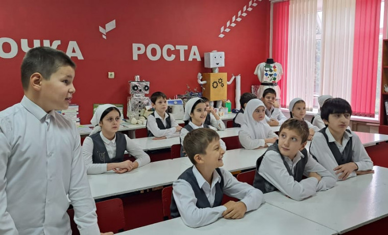 В Серноводской школе №4 состоялась игра-викторина «Правила поведения на дороге»