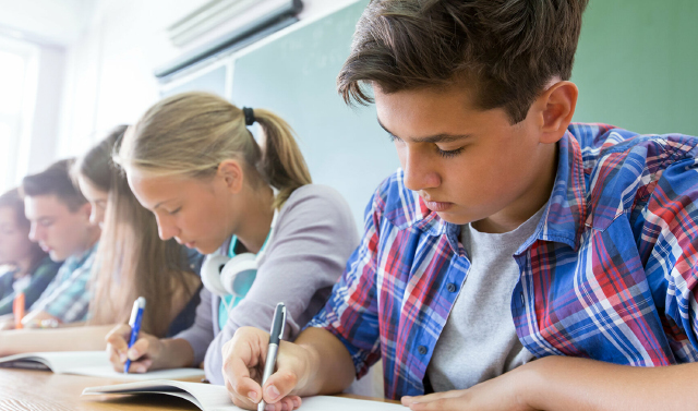 Рособрнадзор не рассматривает отмену ОГЭ