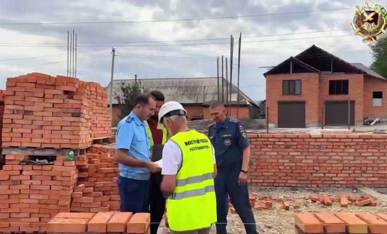 Прокуратура Ножай-Юртовского района проверила строительство амбулатории в селе Мескеты