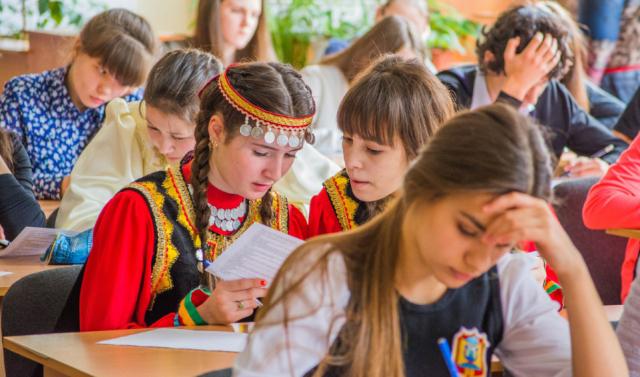 В России стартует конкурс на лучшее преподавание родных языков народов РФ