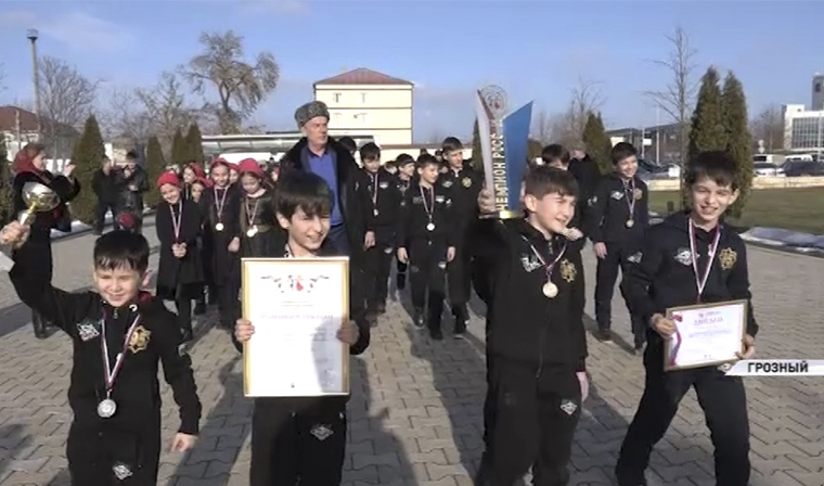 Детский ансамбль песни и танца «Башлам» стал Чемпионом России по народным танцам 