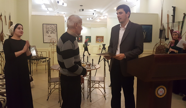 В Государственной галерее им.Ахмата-Хаджи Кадырова открылась персональная выставка Мовлади Юсупова