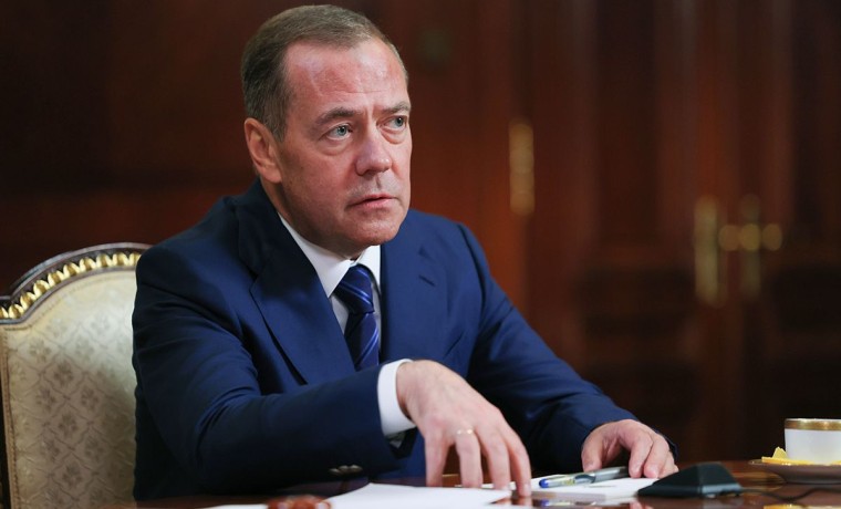 Или великая держава, или никакая: интервью Дмитрия Медведева в газете «Ведомости»
