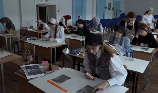 Немецкая художница Ульрике Вайс провела мастер-класс для студентов ЧГПУ 